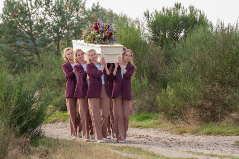Monica Zeegers Uitvaartbegeleiding